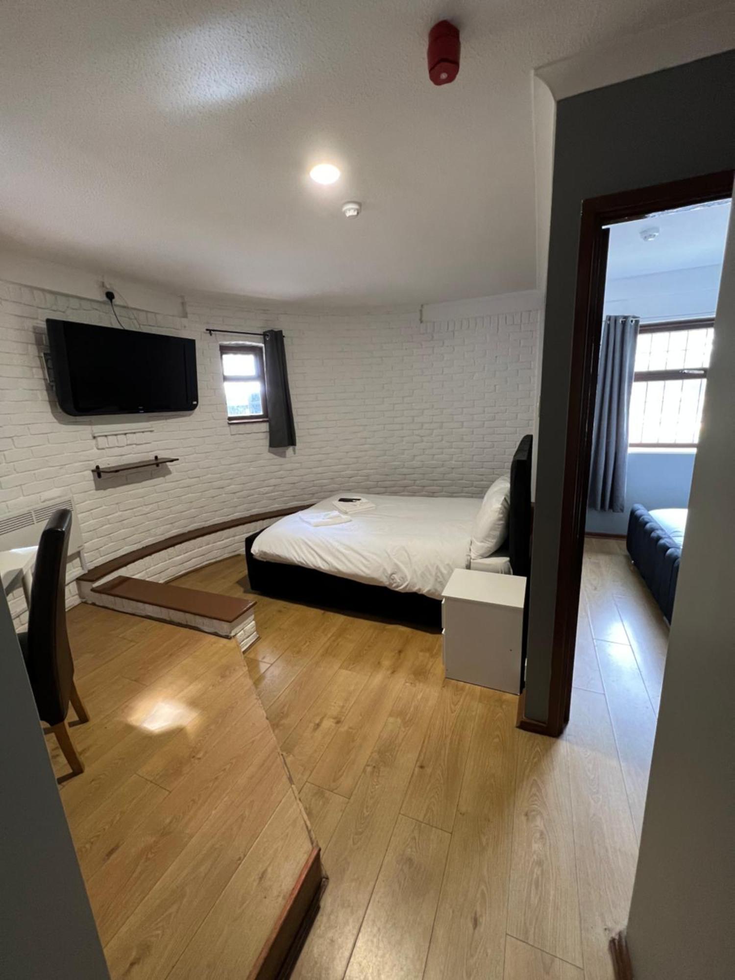 Oyo Stay Inn Express, Cambridge Papworth Everard Ngoại thất bức ảnh