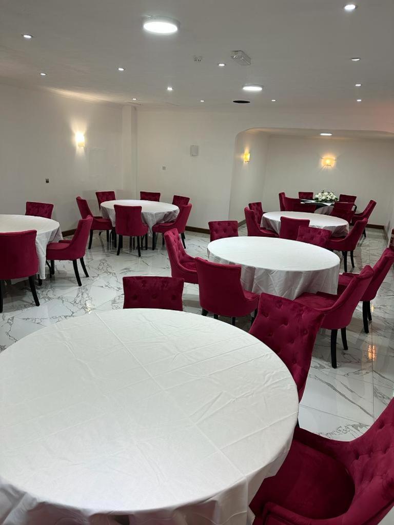 Oyo Stay Inn Express, Cambridge Papworth Everard Ngoại thất bức ảnh